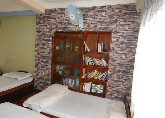 Sara's Backpackers Ostello Kathmandu