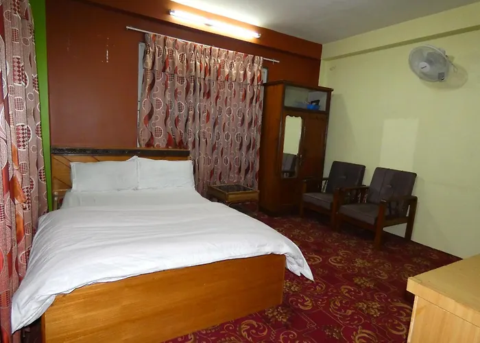 Sara's Backpackers Hostel *
