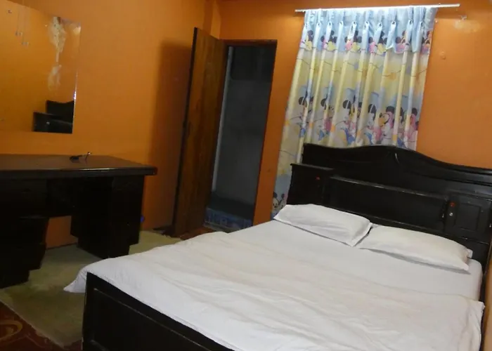 Sara's Backpackers Hostel