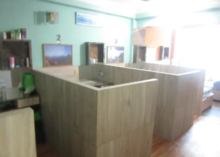 Sara's Backpackers Hostel