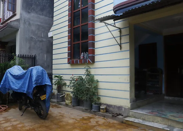 Sara's Backpackers Hostel *