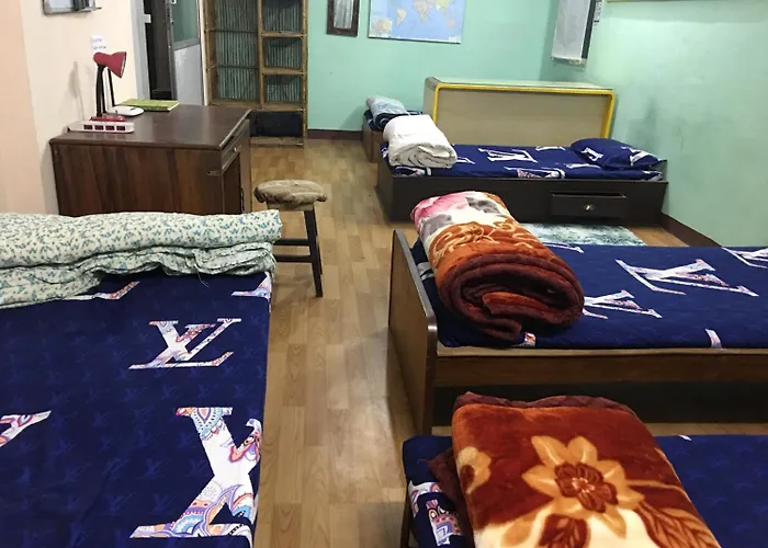 Sara's Backpackers Ostello